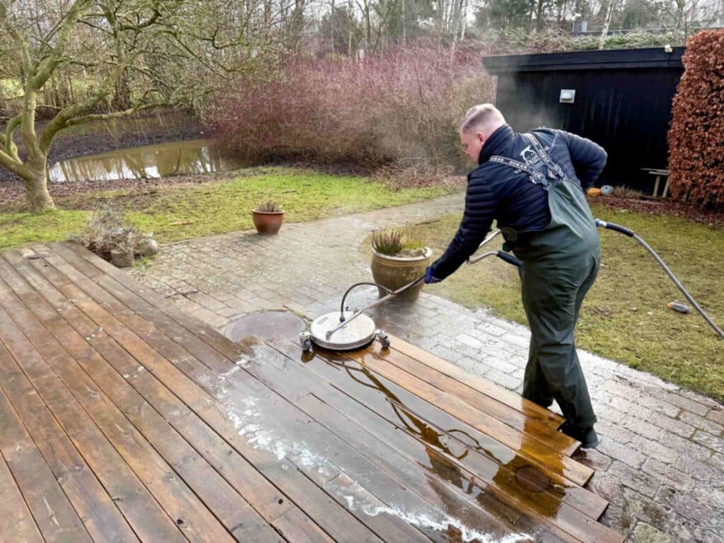Vi klarer både de faste og praktiske opgaver